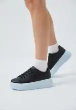 Siyah Kalın Tabanlı Bağcıklı Kadın Sneaker | VIVAROE - Görsel 2