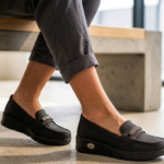 Siyah Taş Detaylı Ortopedik Kadın Loafer Babet | VIVAROE